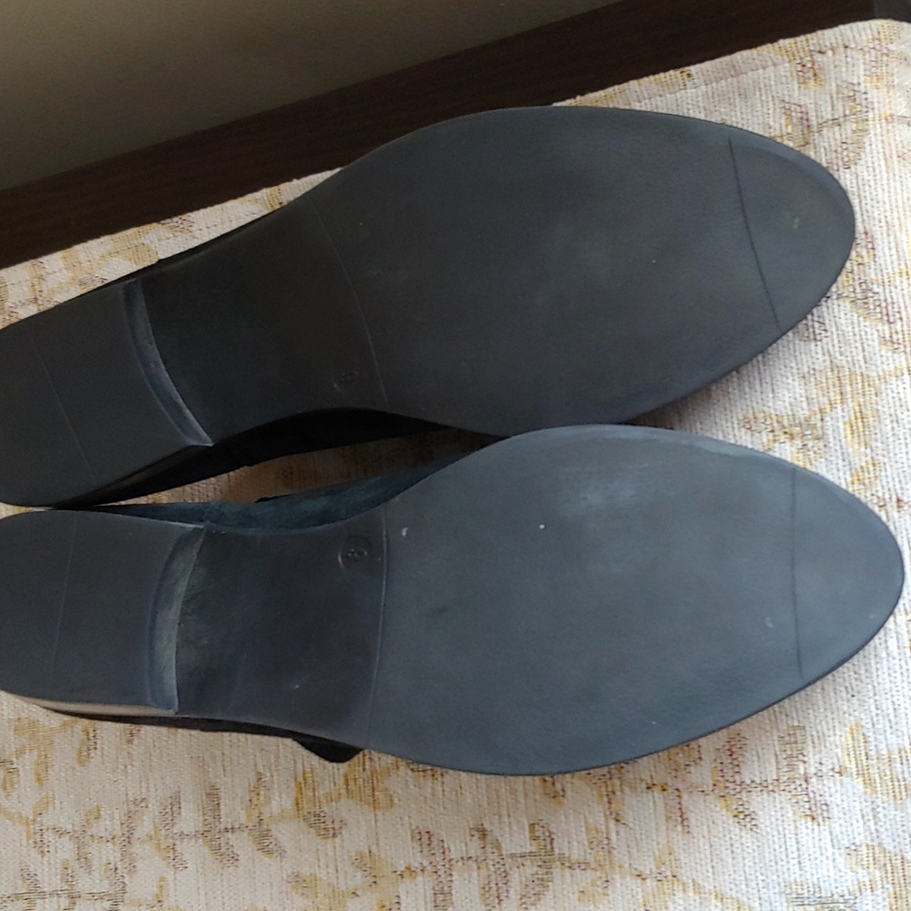 Crevo Suede Distressed Look Slip-on  Ankle Boots in size 9 - Picture 9 of 14